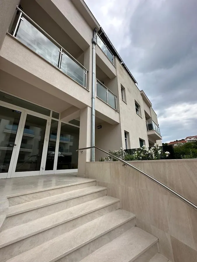 Clouds Apartments Ciovo - 20 Meters From Copacabana Beach Trogir Kroatien