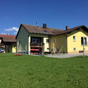 Haus Am Treffenbach Apartment Waldmünchen